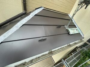 さいたま市緑区にて屋根修理（スレートから横暖ルーフにカバー工法）ブチルテープ