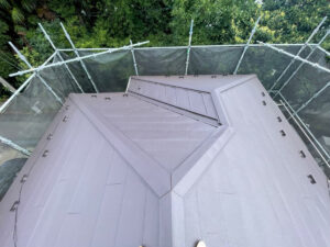 さいたま市岩槻区にて屋根修理（コロニアルからスーパーガルテクトにカバー工法）施工後