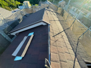 さいたま市浦和区にて屋根修理（コロニアル屋根のカバー工法）スカイメタル葺き