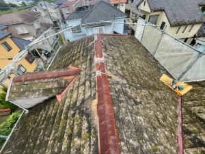 さいたま市大宮区にて屋根修理（雨樋、網戸、カバー工法）施工前