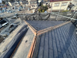 さいたま市緑区にて屋根修理（コロニアルから横段ルーフ）貫板