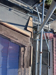 さいたま市緑区にて屋根修理（棟板金）