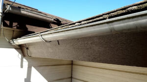 さいたま市浦和区にて屋根修理（スレートからスーパーガルテクトにカバー工法）雨樋工事