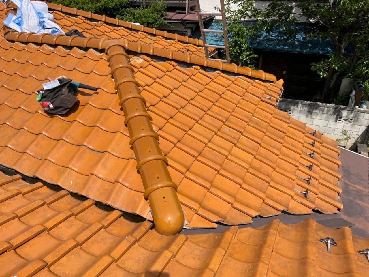 さいたま市大宮区にて雨漏り修理・屋根修理〈瓦屋根の葺き直し〉の施工後写真