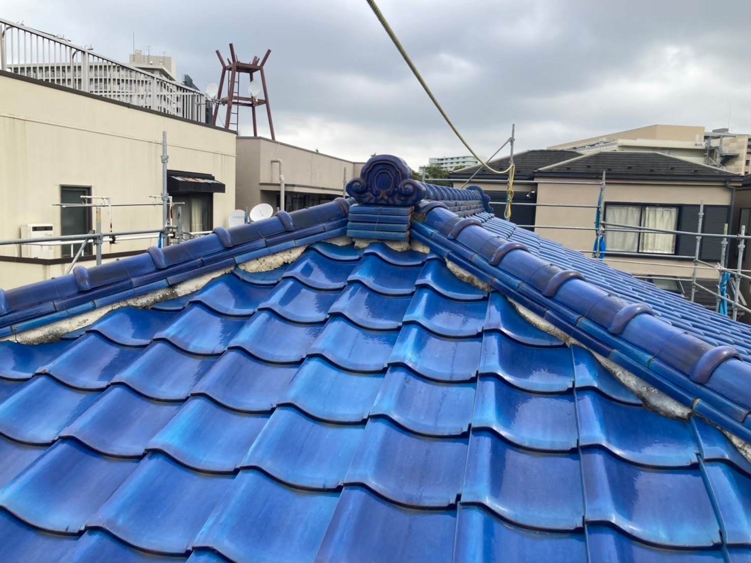 さいたま市緑区にて屋根修理〈築40年瓦屋根の漆喰工事〉の施工前写真