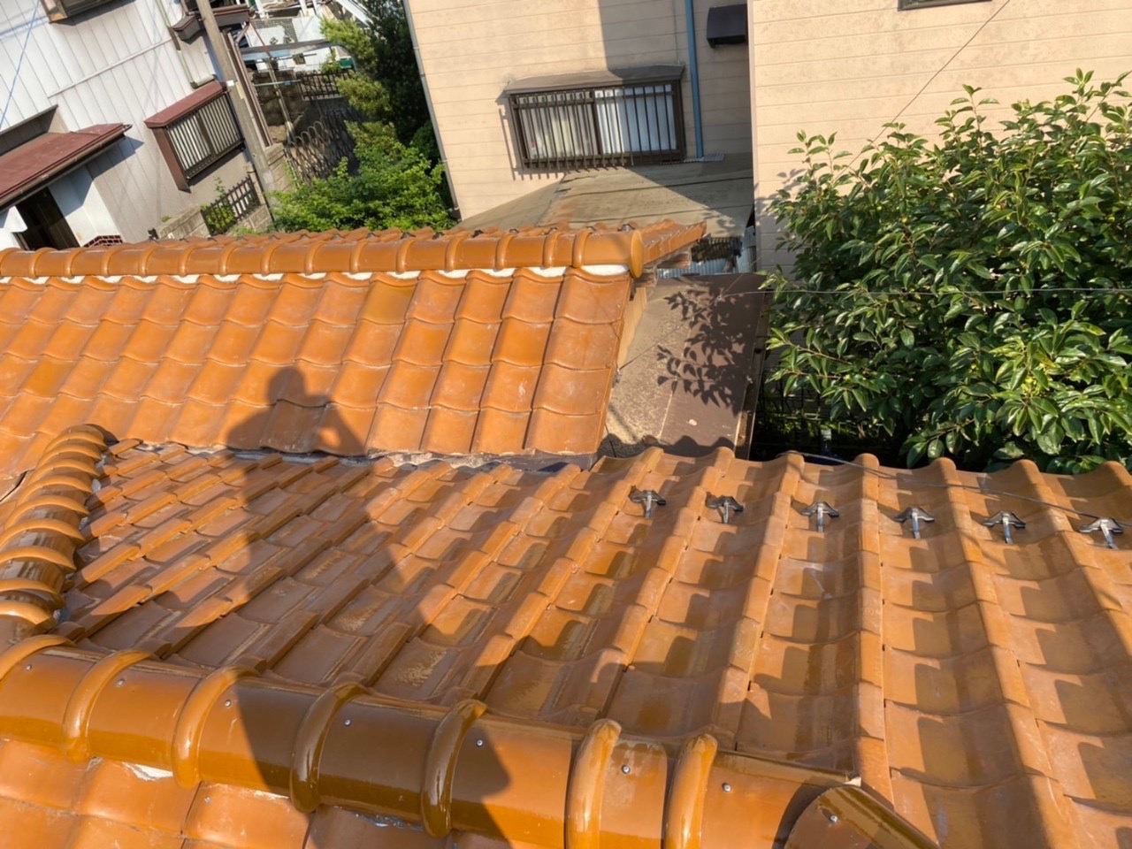 さいたま市大宮区にて雨漏り修理・屋根修理〈瓦屋根の葺き直し〉の施工前写真