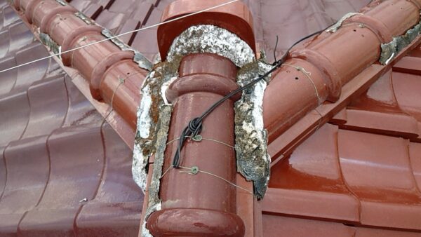 さいたま市浦和区にて雨漏り修理・屋根修理〈瓦屋根の葺き直し工事〉の施工前写真