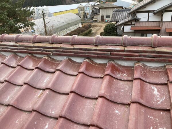 さいたま市岩槻区にて屋根修理〈築37年瓦屋根の棟積み直し工事〉の施工後写真