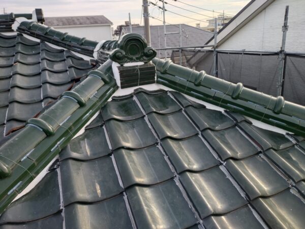 さいたま市岩槻区にて屋根修理〈築30年瓦屋根の漆喰工事・棟改修工事〉の施工後写真