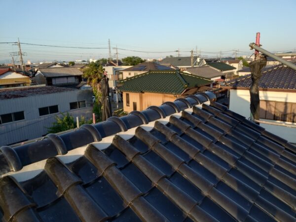 さいたま市見沼区にて屋根修理〈築30年瓦屋根の漆喰・棟造り直し〉の施工後写真