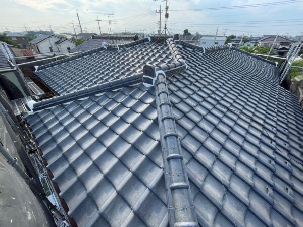 さいたま市岩槻区にて雨漏り修理〈瓦屋根・谷板金からの雨漏り〉の施工後写真