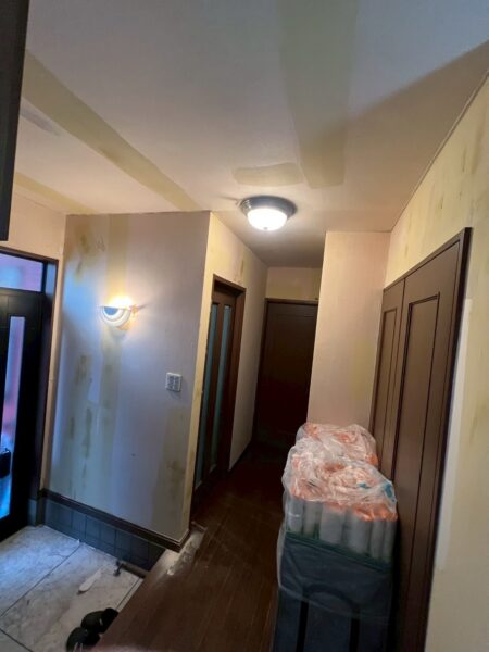 さいたま市緑区にて内装工事・クロス張替えの施工前写真