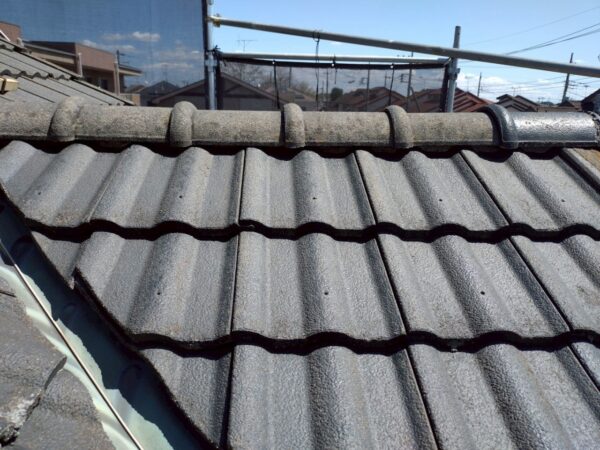 さいたま市緑区にて屋根修理〈漆喰補修・棟の積み直し〉の施工前写真